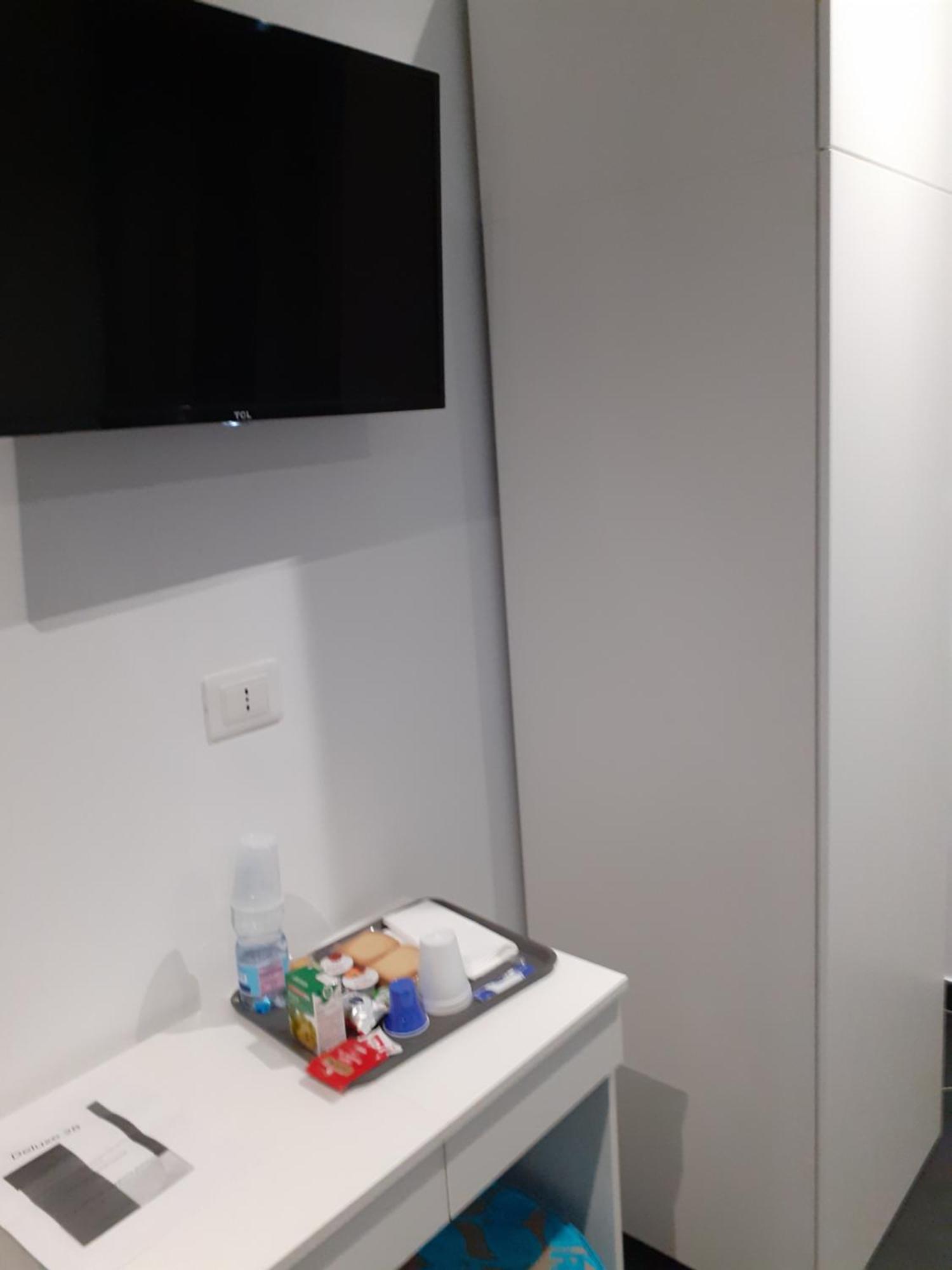 Airport Deluxe Alojamento de Acomodação e Pequeno-almoço Bari
